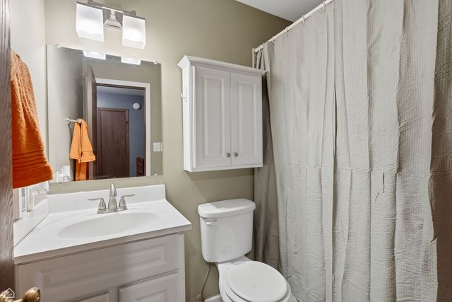 3706 W Bradley Court, Mchenry, IL 60050