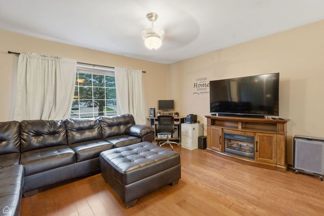 3706 W Bradley Court, Mchenry, IL 60050