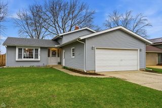 3706 W Bradley Court, Mchenry, IL 60050