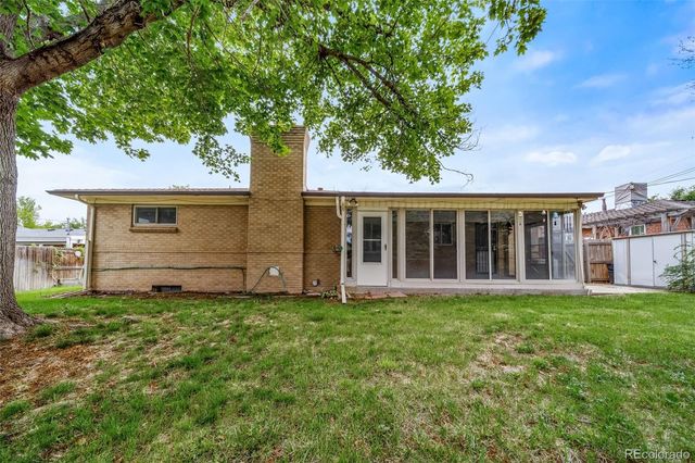 341 Newark Street, Aurora, CO 80010
