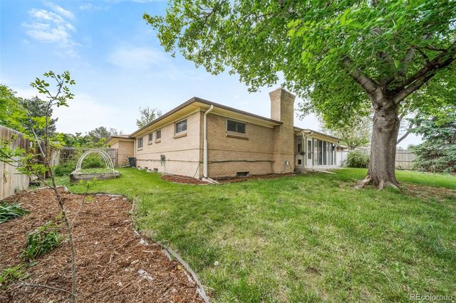 341 Newark Street, Aurora, CO 80010