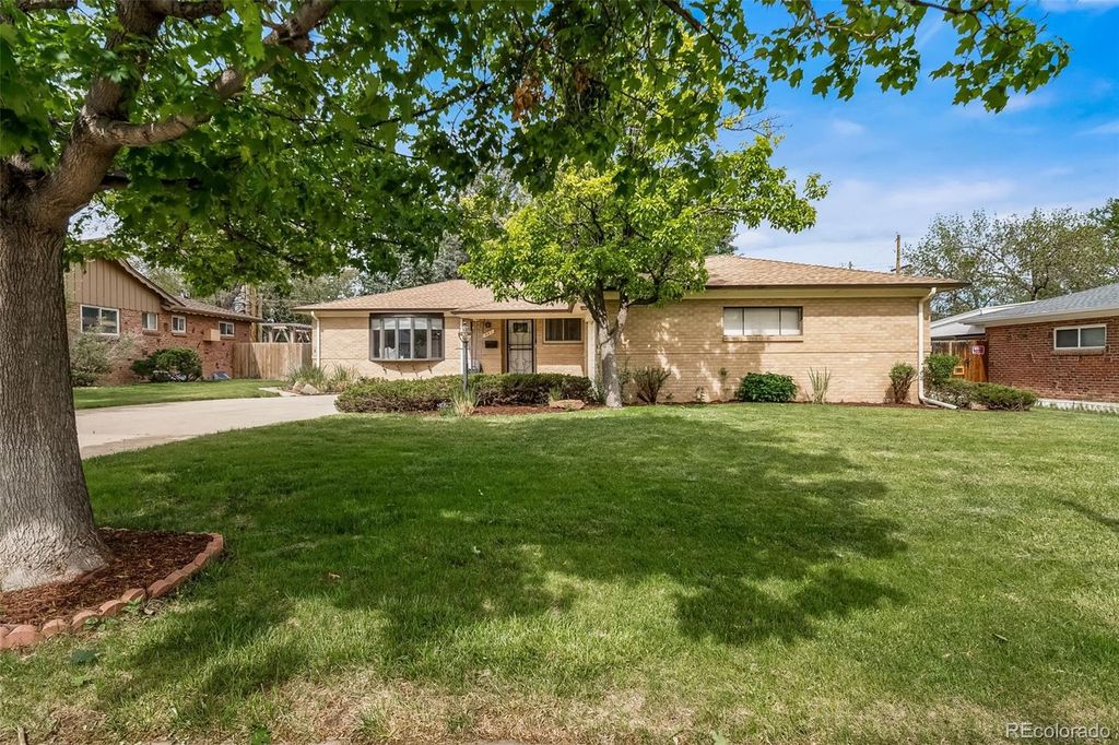 341 Newark Street, Aurora, CO 80010