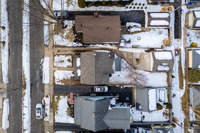 211 Triangle Avenue, Oakwood, OH 45419