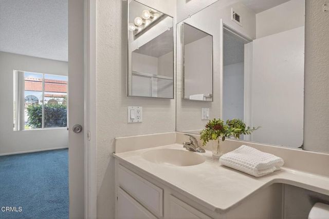 5288 Shiloh Way, Ventura, CA 93003