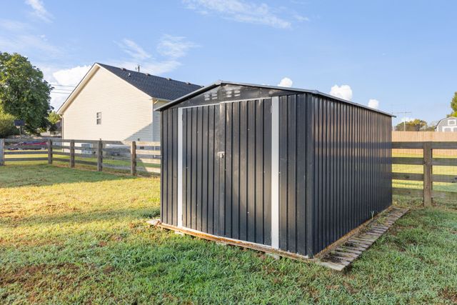 113 Kimberly Ct, Columbia, TN 38401