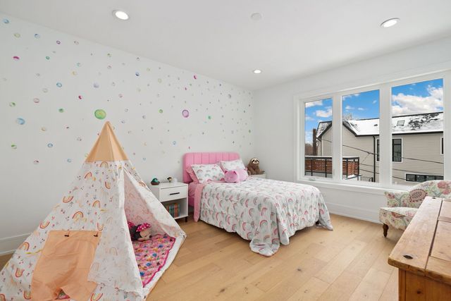 2938 N Leavitt Street, Chicago, IL 60618