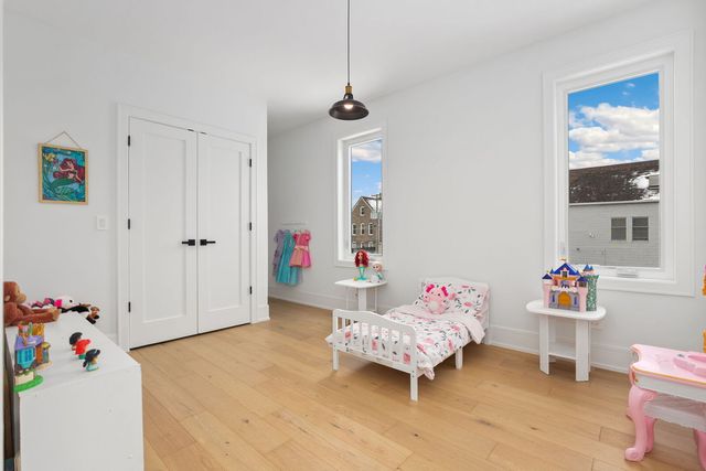 2938 N Leavitt Street, Chicago, IL 60618