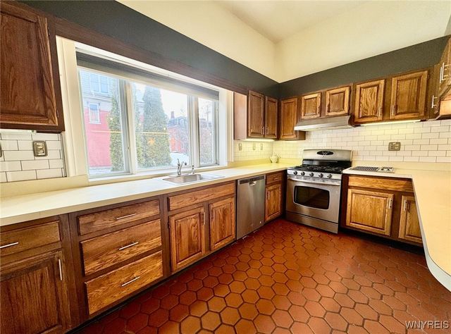 25 Whitney Place Lower Front, Buffalo, NY 14201