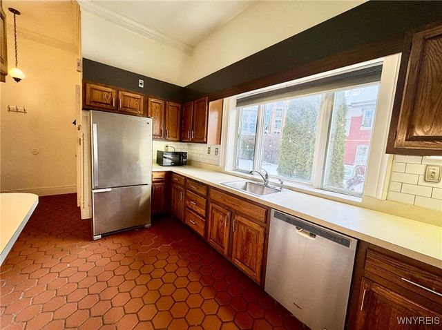 25 Whitney Place Lower Front, Buffalo, NY 14201