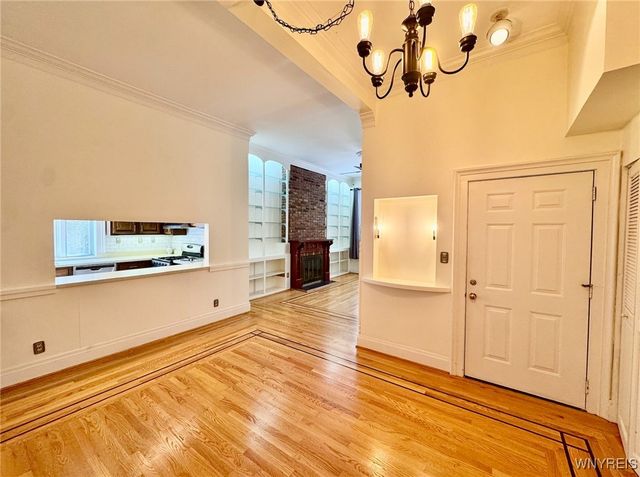 25 Whitney Place Lower Front, Buffalo, NY 14201