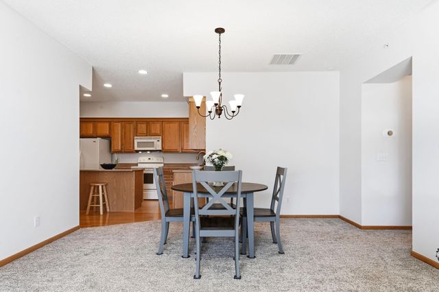 14018 54th Avenue N 3, Plymouth, MN 55446