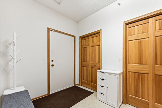 14018 54th Avenue N 3, Plymouth, MN 55446