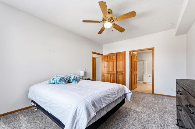 14018 54th Avenue N 3, Plymouth, MN 55446