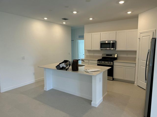 10501 NW Suncrest, Port St Lucie, FL 34987