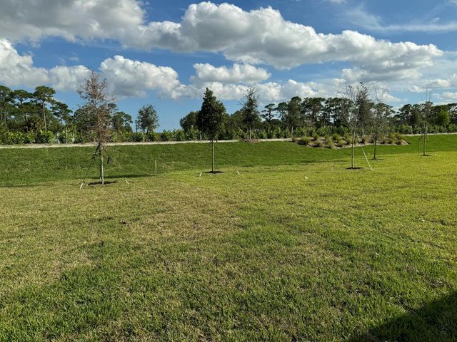 10501 NW Suncrest, Port St Lucie, FL 34987