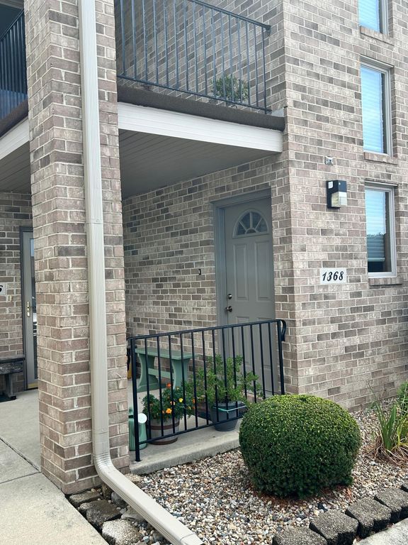 1368 Lehman Drive, Crown Point, IN 46307