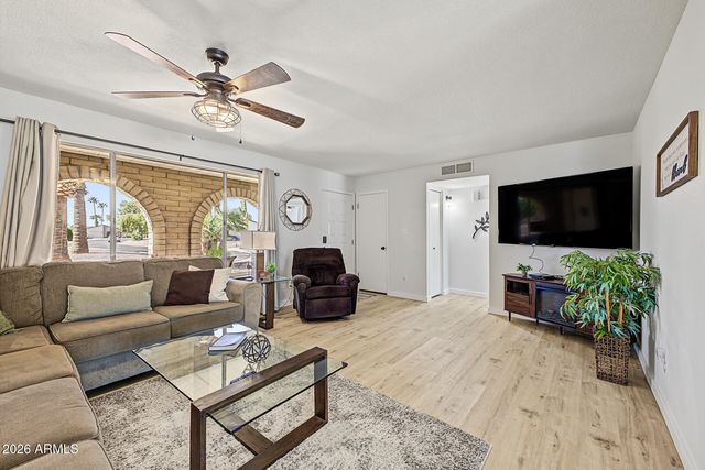 8128 E EMELITA Court, Mesa, AZ 85208