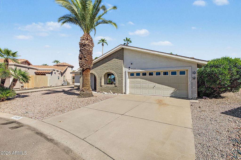 8128 E EMELITA Court, Mesa, AZ 85208