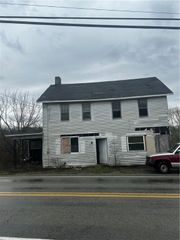 3117 W Crawford Ave, Dunbar, PA 15425
