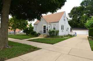 1529 N 33rd Avenue, Melrose Park, IL 60160