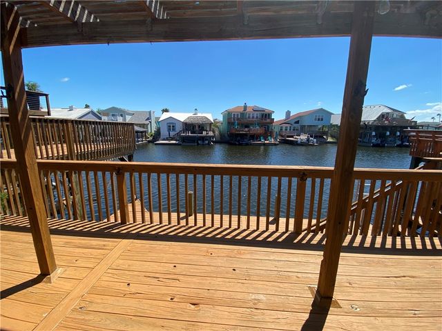 13933 Man O War Ct, Corpus Christi, TX 78418