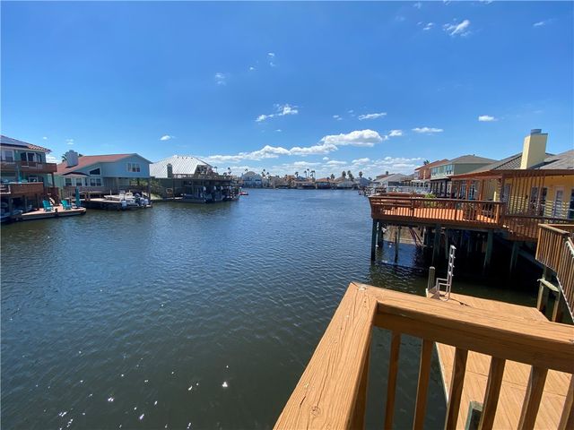 13933 Man O War Ct, Corpus Christi, TX 78418