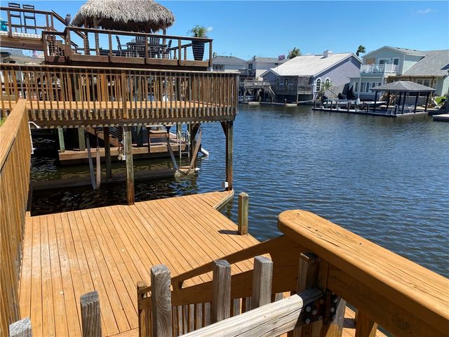 13933 Man O War Ct, Corpus Christi, TX 78418