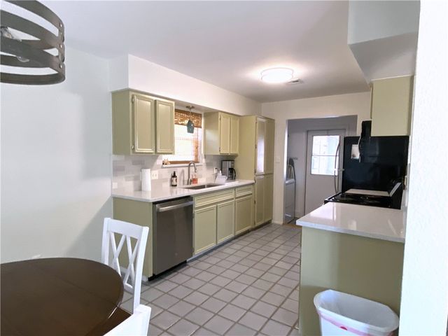 13933 Man O War Ct, Corpus Christi, TX 78418