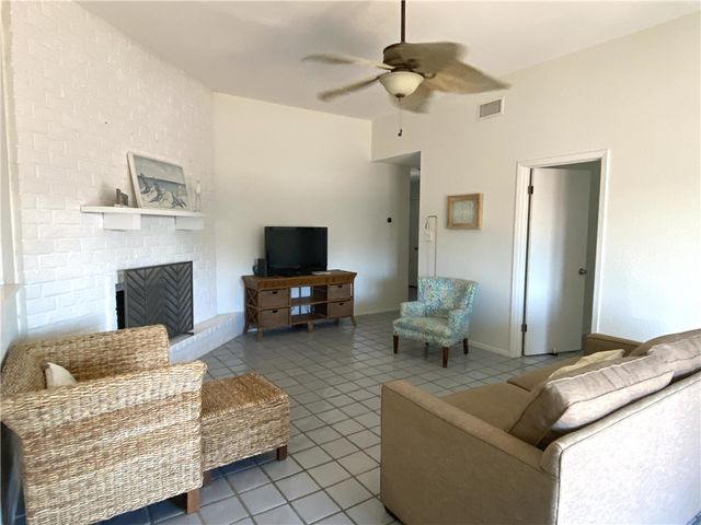 13933 Man O War Ct, Corpus Christi, TX 78418