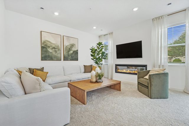 3092 Vanderbie Street, Little Canada, MN 55117