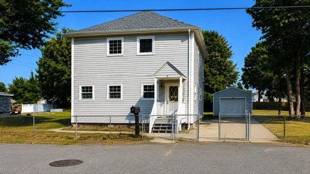 52 Blake Street Street, Warwick, RI 02889