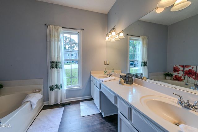 816 White Daisies Court, Raleigh, NC 27610