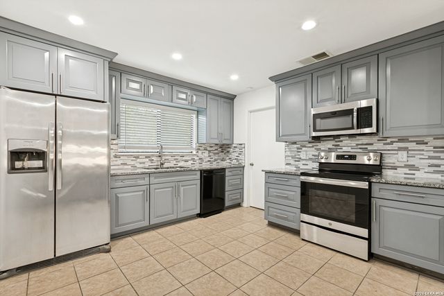 9410 Bendell, San Antonio, TX 78250