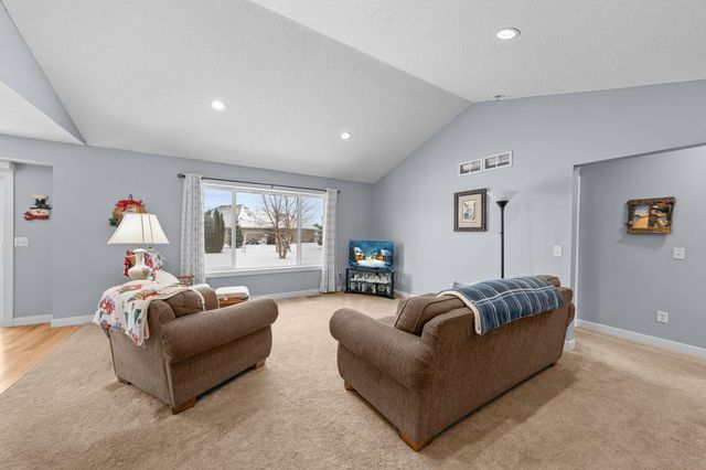 4690 382nd Drive, North Branch, MN 55056