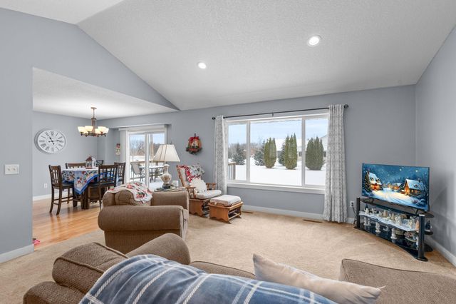 4690 382nd Drive, North Branch, MN 55056