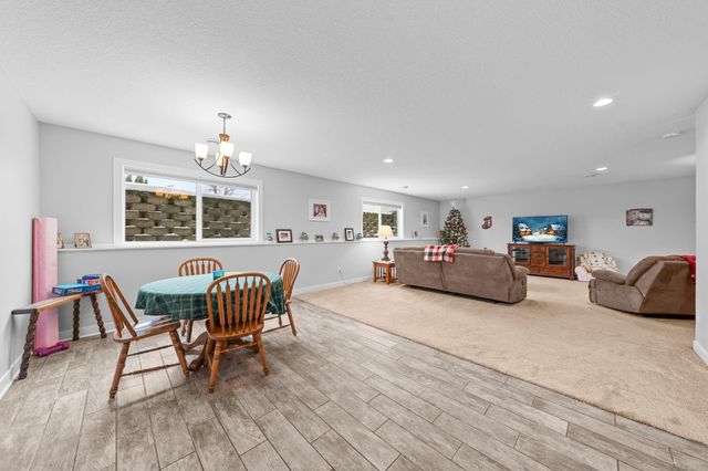 4690 382nd Drive, North Branch, MN 55056