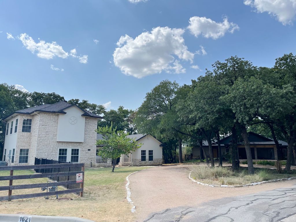 1621 Holly Place, Flower Mound, TX 75022 — photo 2