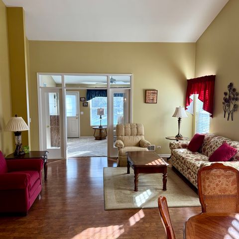 97 W Essington Drive, Round Lake, IL 60073