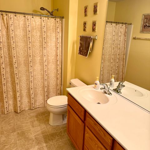 97 W Essington Drive, Round Lake, IL 60073