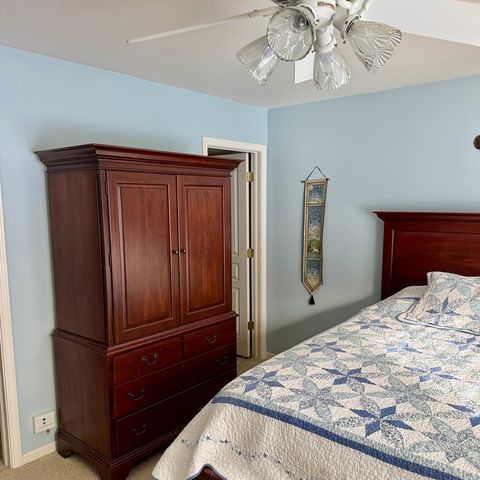 97 W Essington Drive, Round Lake, IL 60073