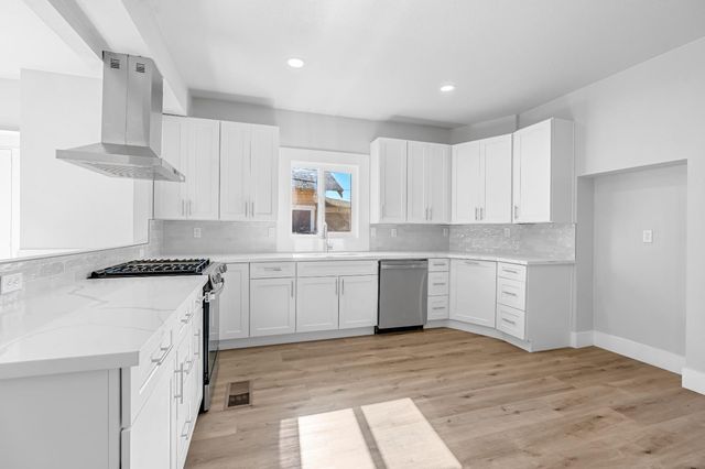 1249 D Street, Reedley, CA 93654