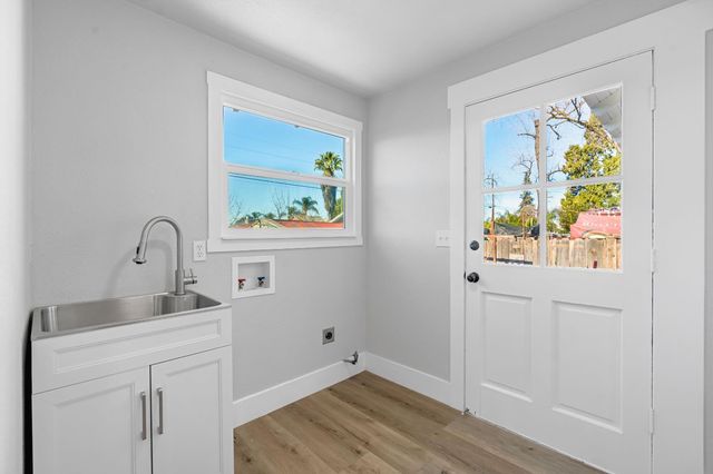 1249 D Street, Reedley, CA 93654