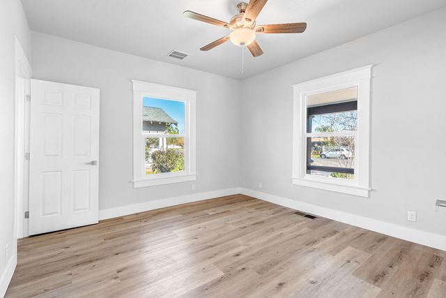 1249 D Street, Reedley, CA 93654