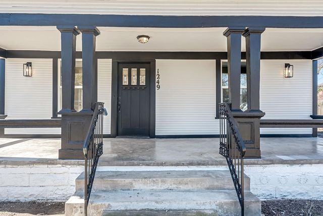 1249 D Street, Reedley, CA 93654