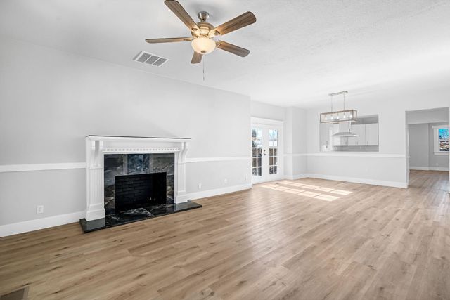 1249 D Street, Reedley, CA 93654