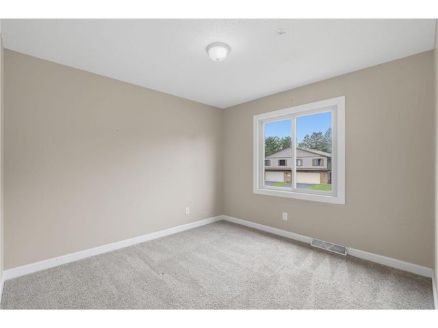 4250 Thornhill Lane, Vadnais Heights, MN 55127