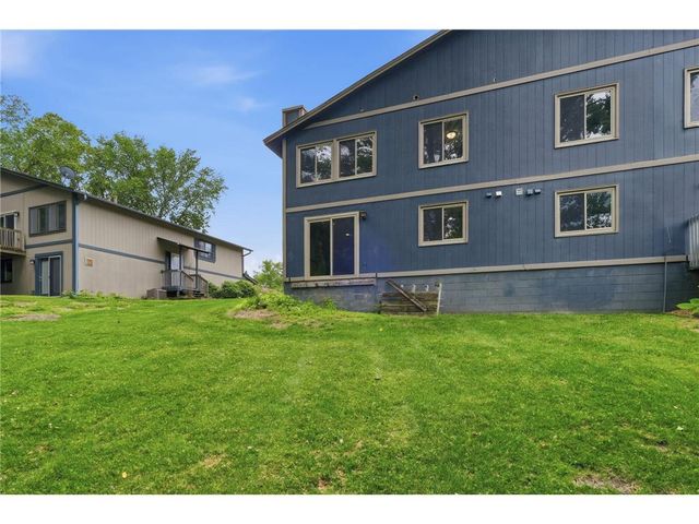 4250 Thornhill Lane, Vadnais Heights, MN 55127