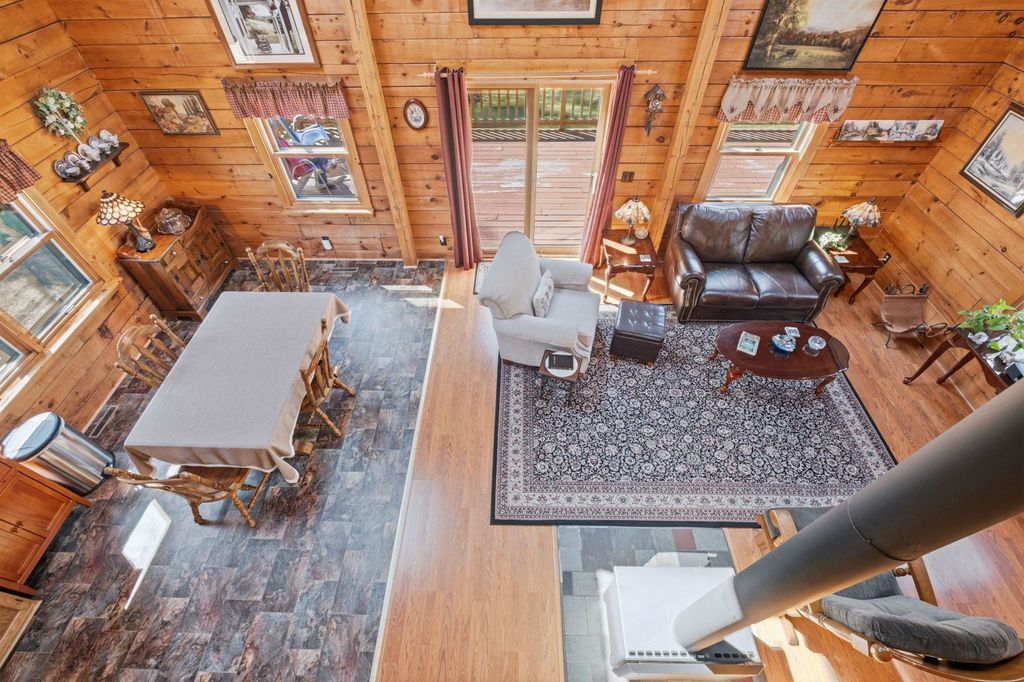 Image 14 of property listing at 226 Valley Road, Haverhill, NH 03785