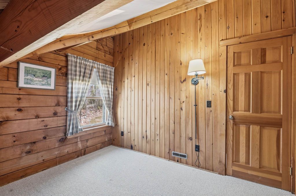 Image 22 of property listing at 226 Valley Road, Haverhill, NH 03785
