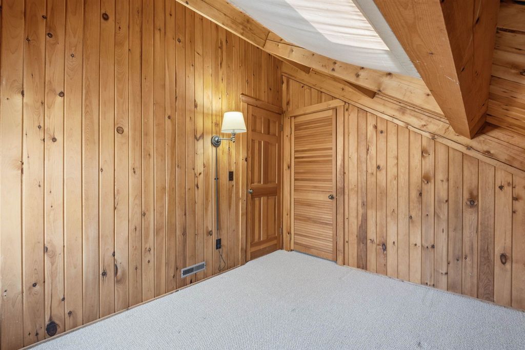 Image 23 of property listing at 226 Valley Road, Haverhill, NH 03785